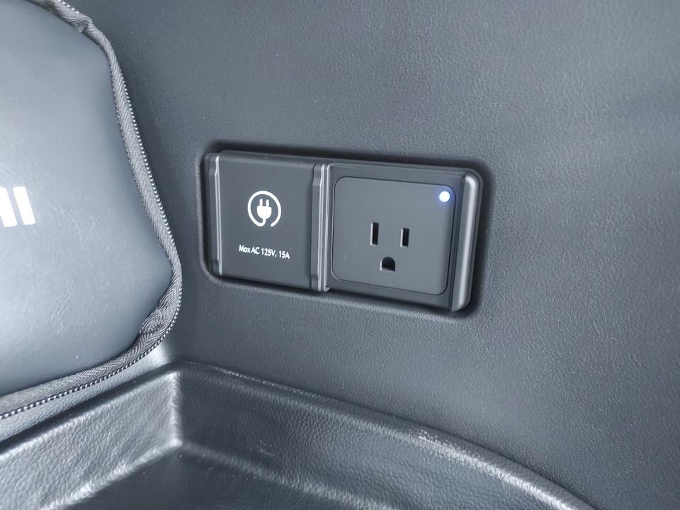 2026 Hyundai IONIQ 9 Performance Limited - Photo 16