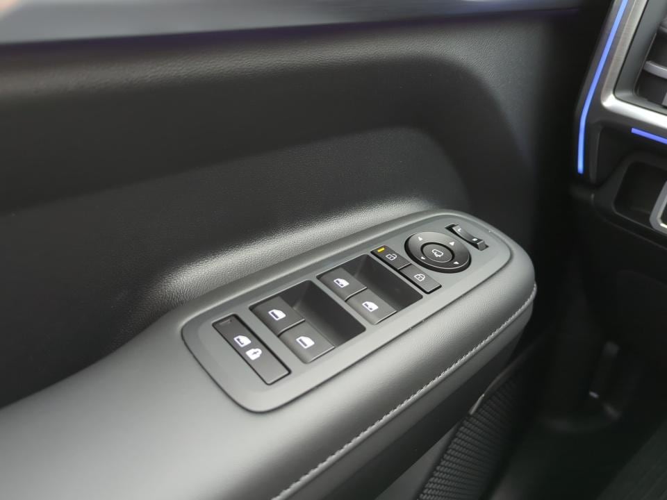 2026 Hyundai Santa Fe Limited - Photo 32