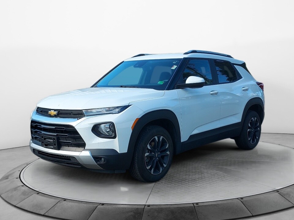 2023 Chevrolet Trailblazer LT photo 2