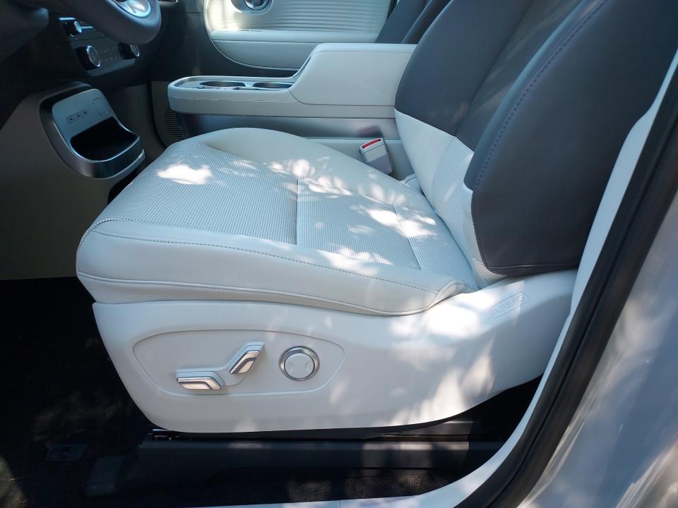 2026 Hyundai IONIQ 9 SEL - Photo 9