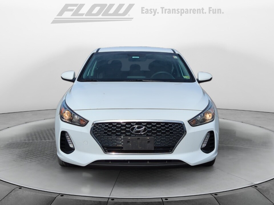 2020 Hyundai Elantra GT photo 2