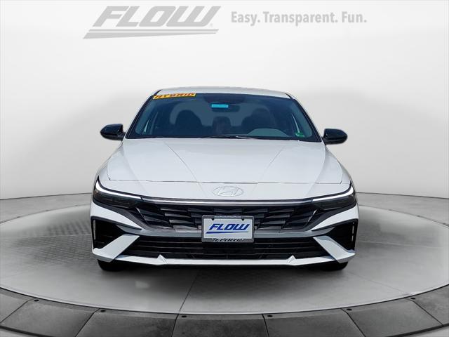 2025 Hyundai Elantra Hybrid SEL Sport photo 2