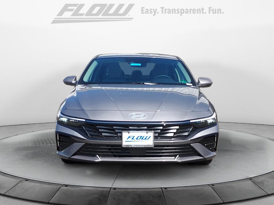 2025 Hyundai Elantra Limited photo 2