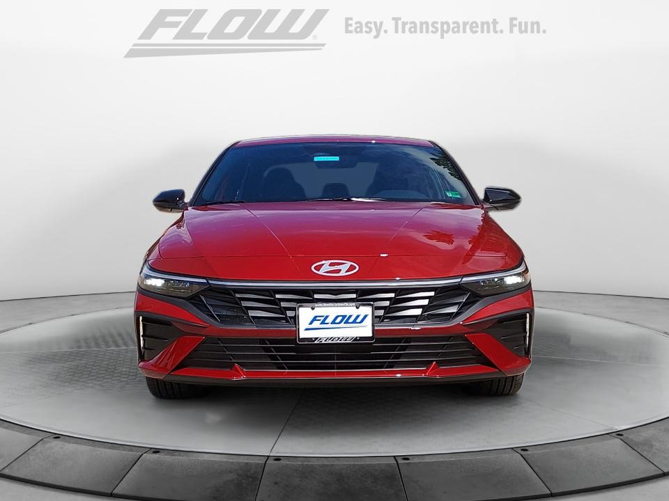 2025 Hyundai Elantra SEL Sport photo 2