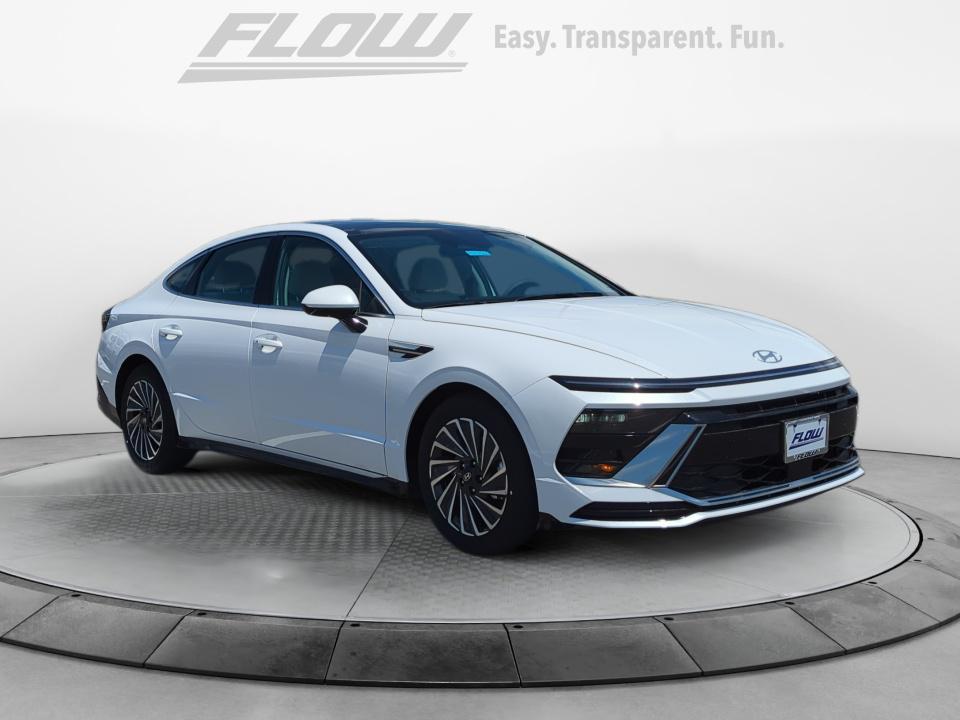2026 Hyundai Sonata SEL's photo