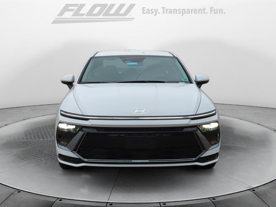 2026 Hyundai Sonata SE photo 2