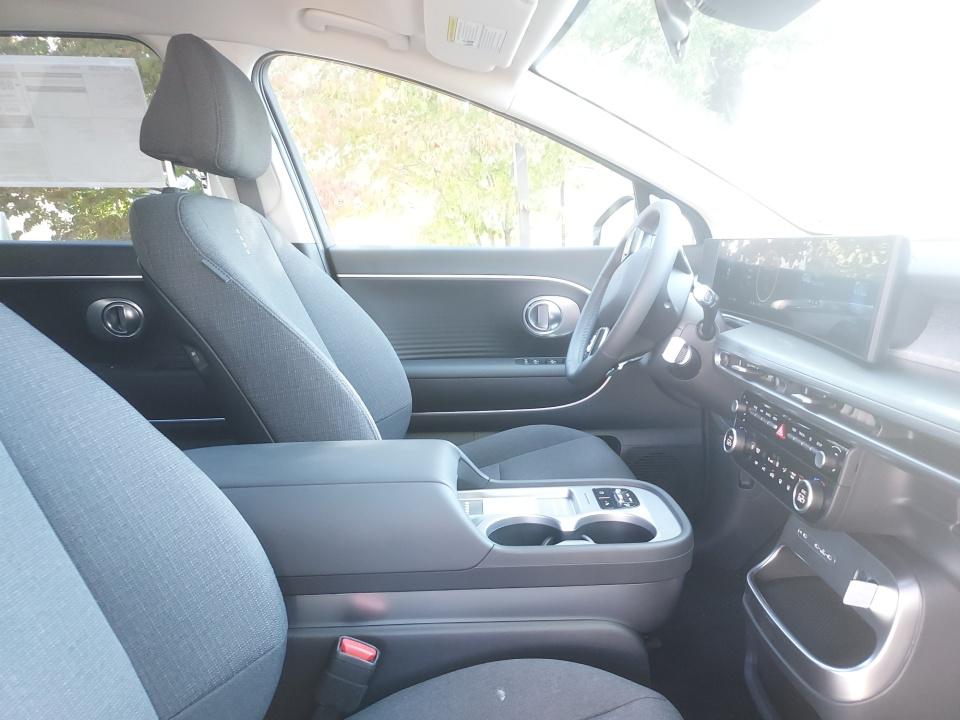 2026 Hyundai IONIQ 9 SE - Photo 33