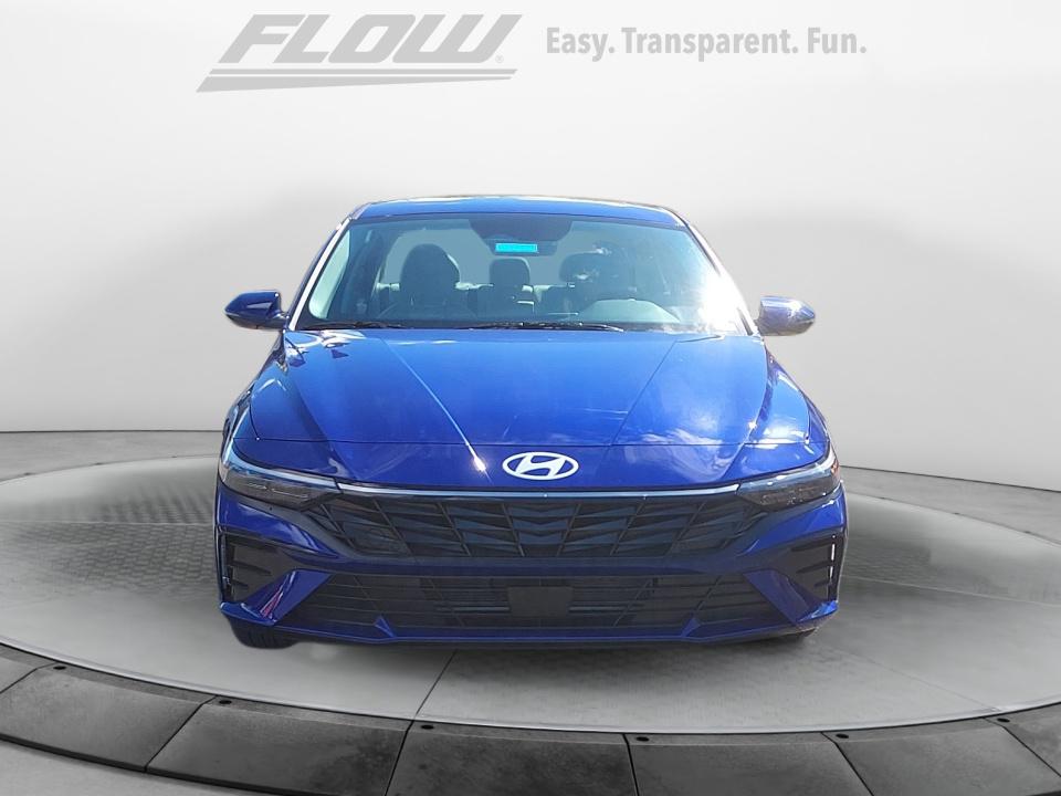 2025 Hyundai Elantra Limited photo 2