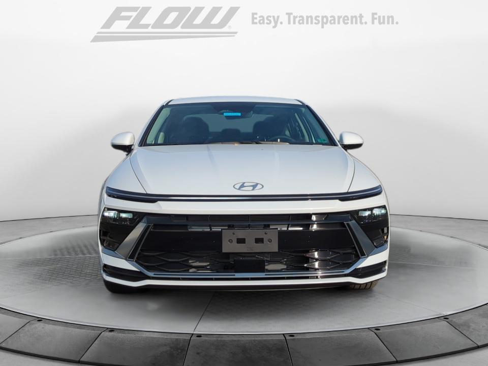2026 Hyundai Sonata SEL Sport photo 2
