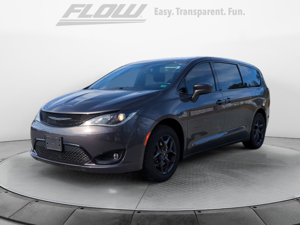 Used 2020 Chrysler Pacifica Touring Minivan