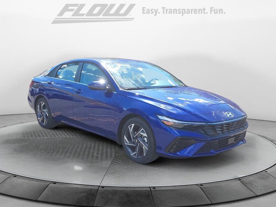 2025 Hyundai Elantra Limited's photo
