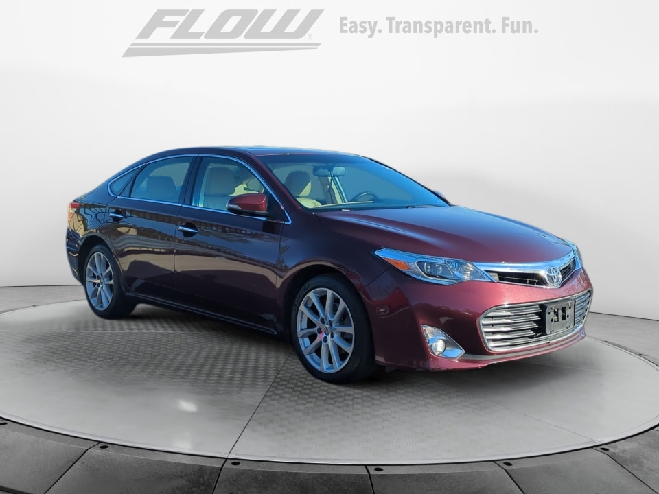 2013 Toyota Avalon Limited's photo
