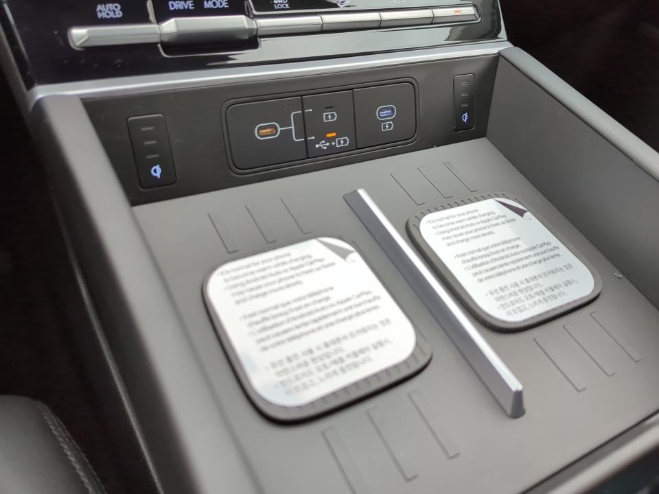 2026 Hyundai Santa Fe Limited - Photo 28