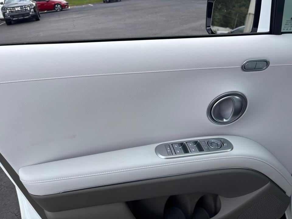 2026 Hyundai Palisade Limited - Photo 32