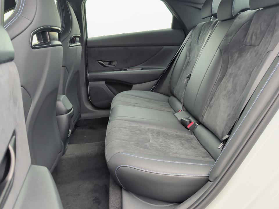 2026 Hyundai Elantra N - Photo 13
