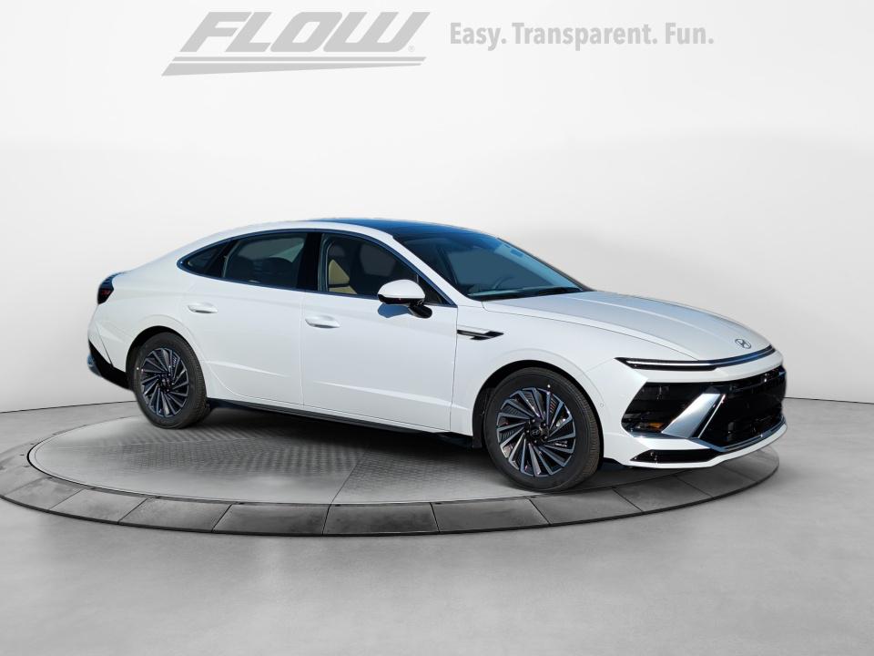 2026 Hyundai Sonata Hybrid Limited's photo