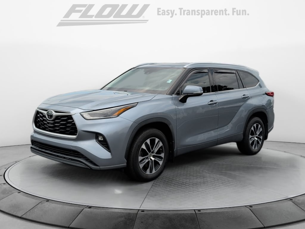 Used 2021 Toyota Highlander XLE SUV