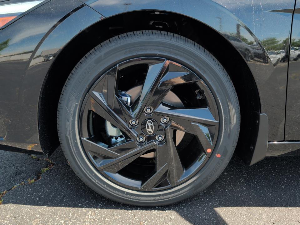 2026 Hyundai Elantra SEL - Photo 27