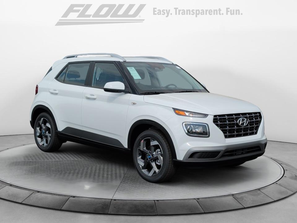 2026 Hyundai Venue SEL w/ 2-Tone Roof IVT's photo