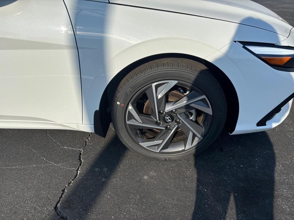 2025 Hyundai Elantra SEL - Photo 25