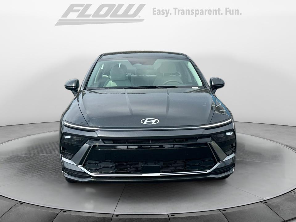 2025 Hyundai Sonata SEL photo 2
