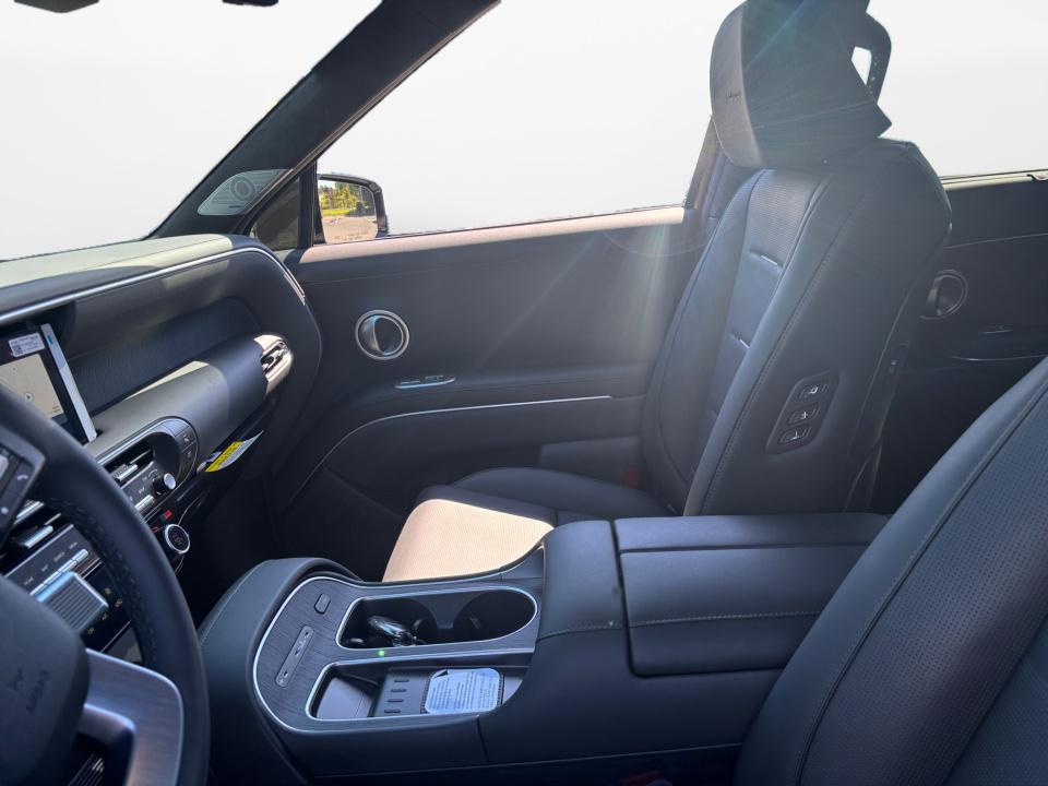 2026 Hyundai Palisade Calligraphy - Photo 9