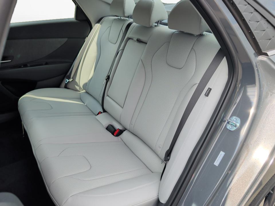 2026 Hyundai Elantra Limited - Photo 12