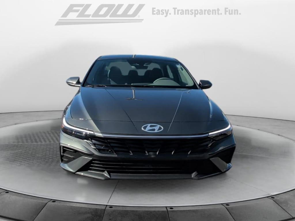 New 2026 Hyundai Elantra SE Sedan