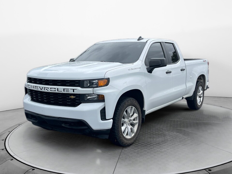 2022 Chevrolet Silverado 1500 Custom photo 3