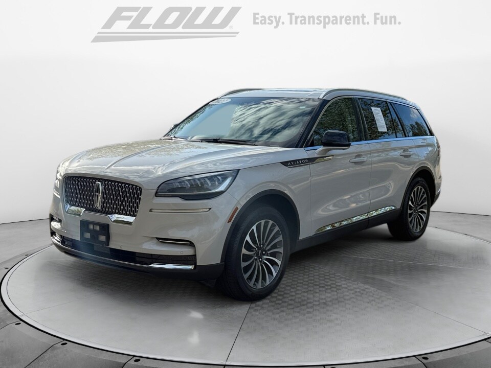 2022 Lincoln Aviator Reserve photo 3