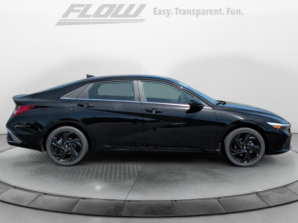 2026 Hyundai Elantra SEL - Photo 8
