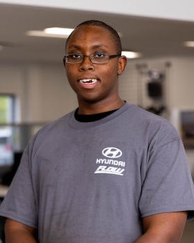 Staff member Draiven Porter from 632f8fd2ac02