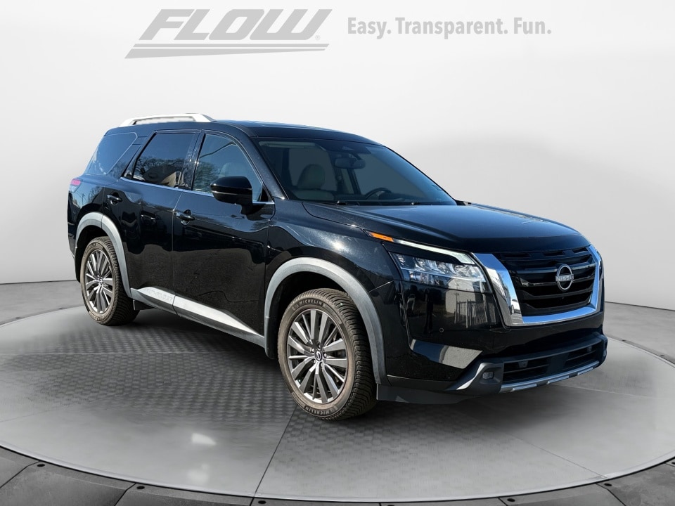 2022 Nissan Pathfinder SL