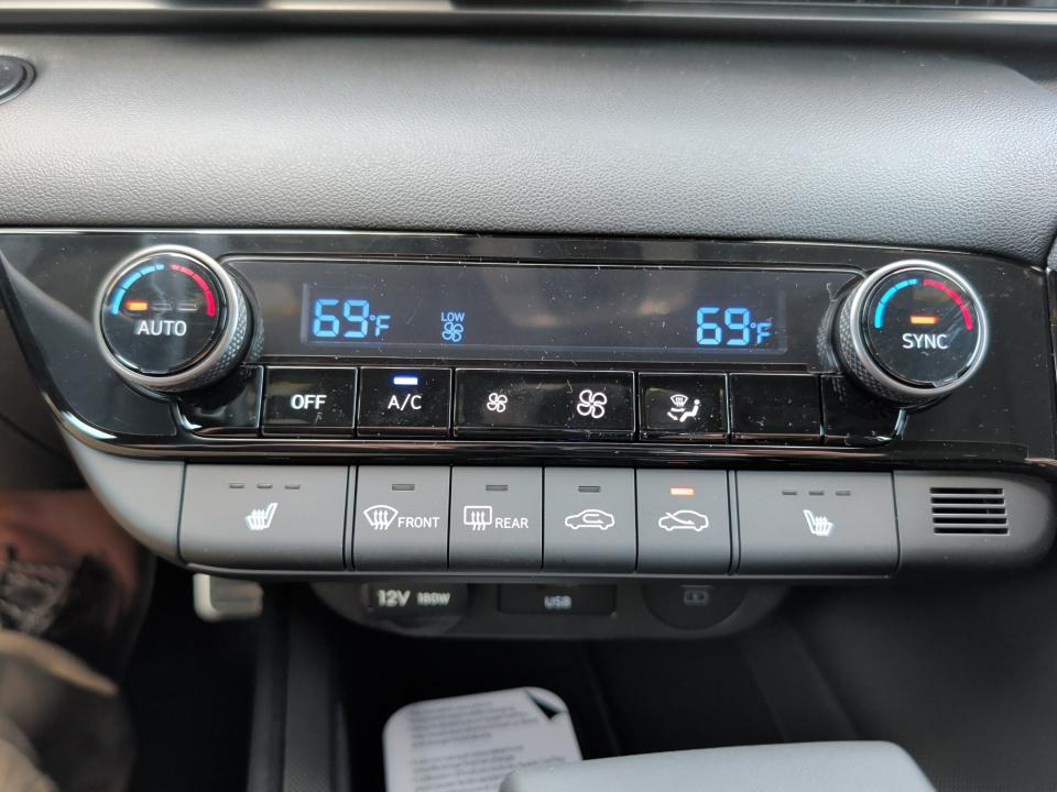2026 Hyundai Elantra SEL - Photo 18