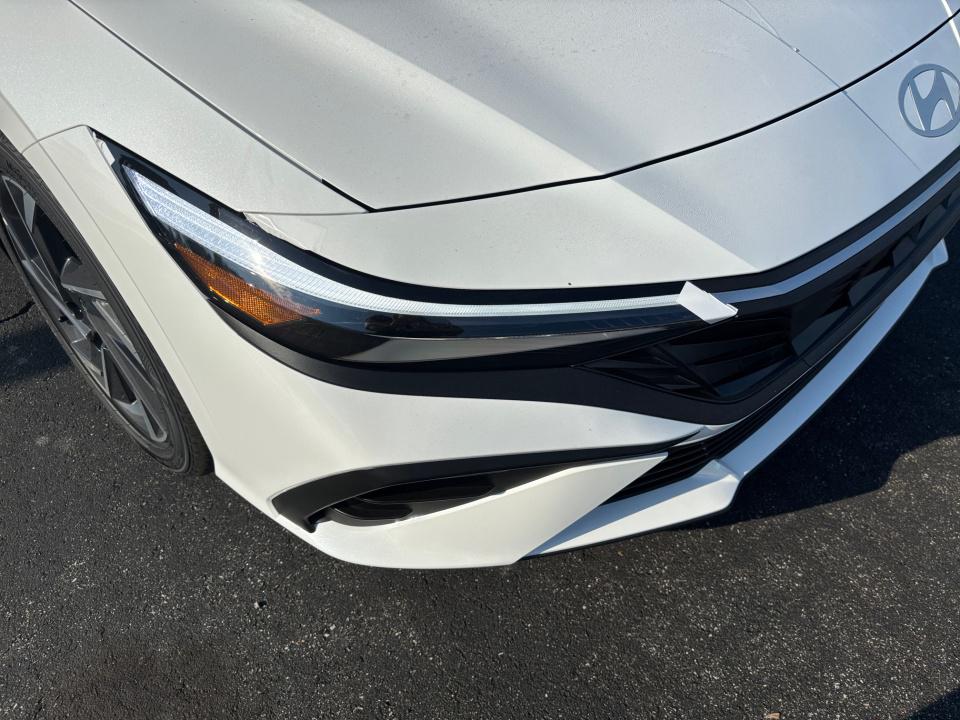 2025 Hyundai Elantra SEL - Photo 24