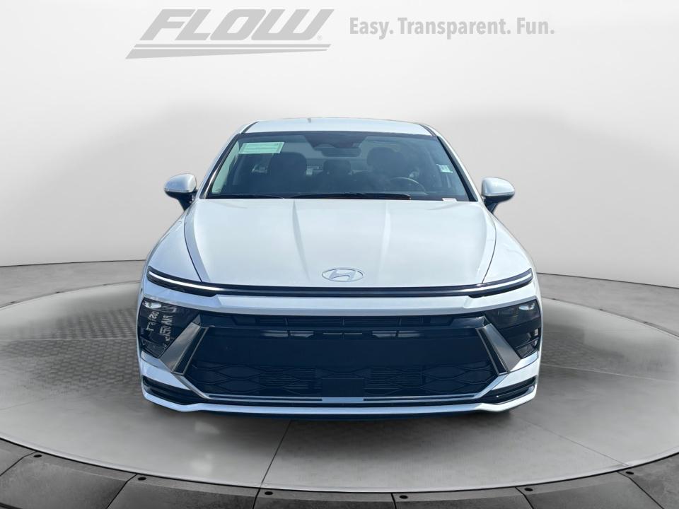 2025 Hyundai Sonata SEL photo 2