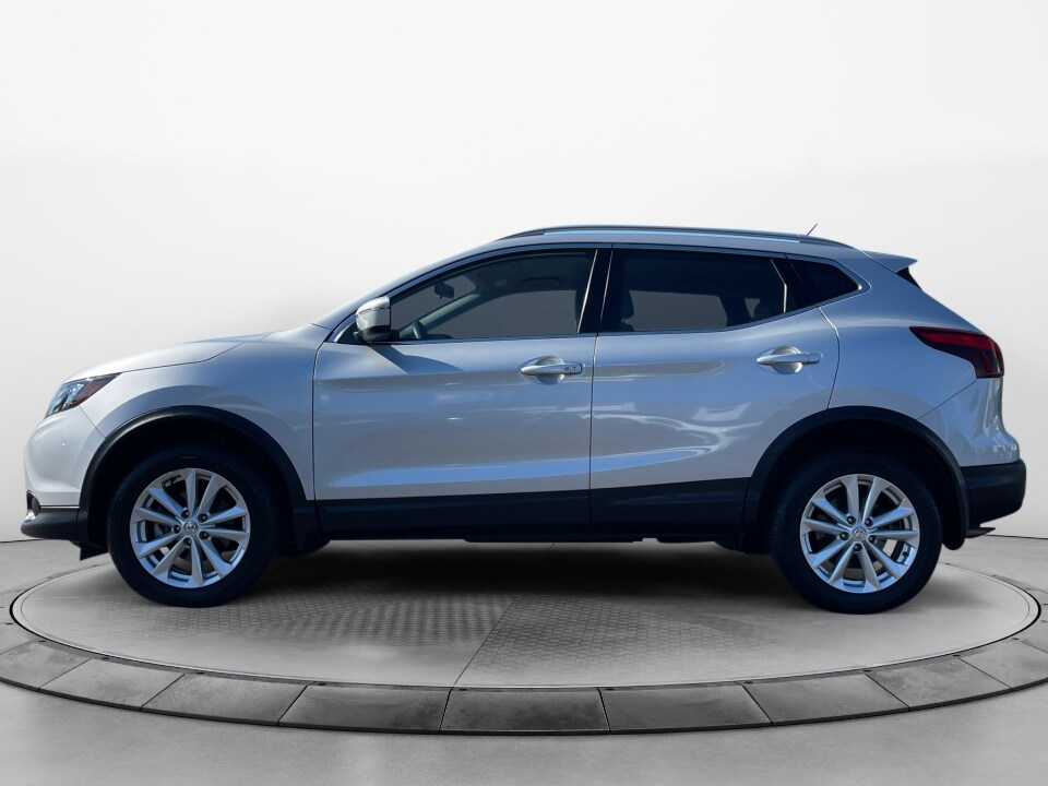 2018 Nissan Rogue Sport SV photo 4