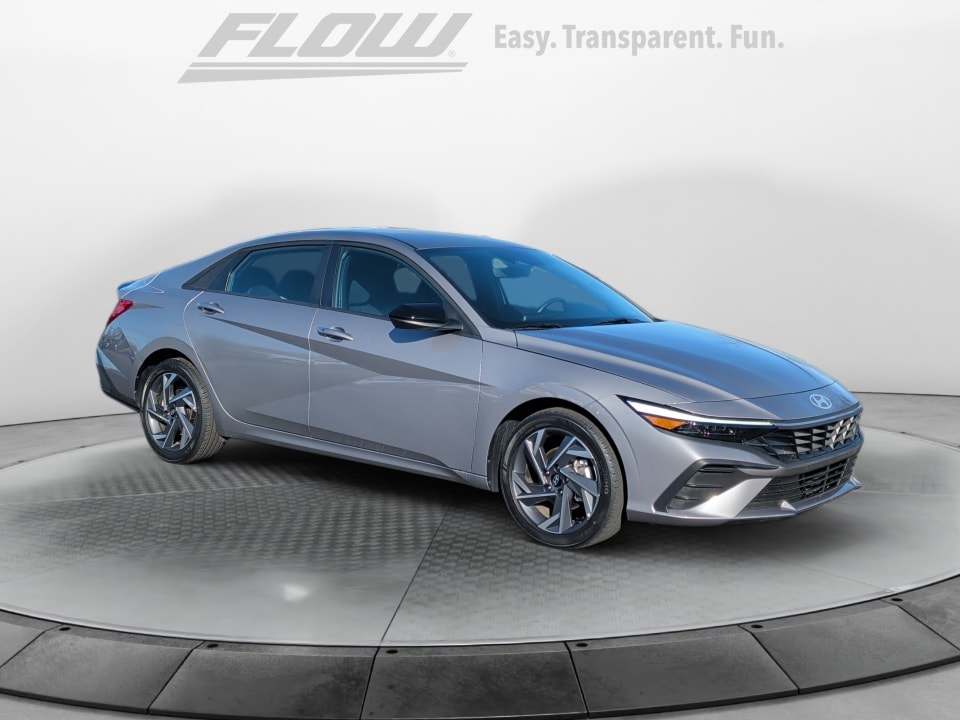 2025 Hyundai Elantra SEL's photo