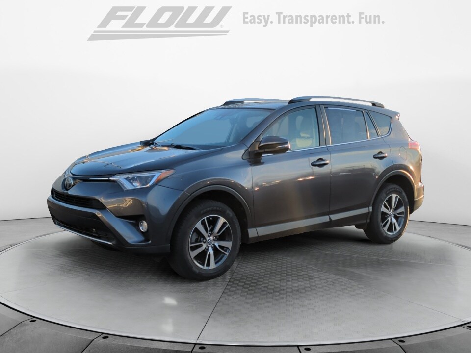 2018 Toyota RAV4 XLE photo 3