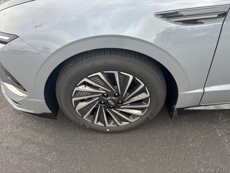 2026 Hyundai Sonata Hybrid SEL - Photo 27