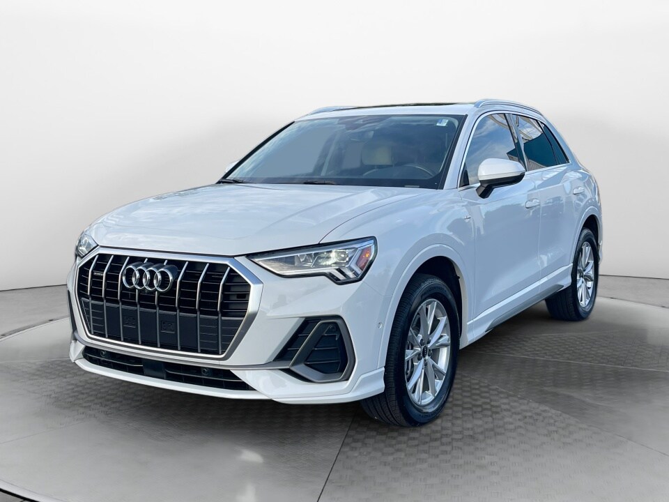 2021 Audi Q3 Premium Plus 45 TFSI S line photo 3
