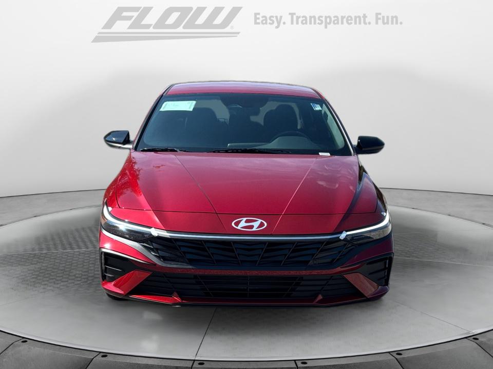 2025 Hyundai Elantra SEL Sport photo 2