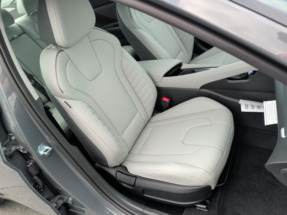 2026 Hyundai Elantra Limited - Photo 28