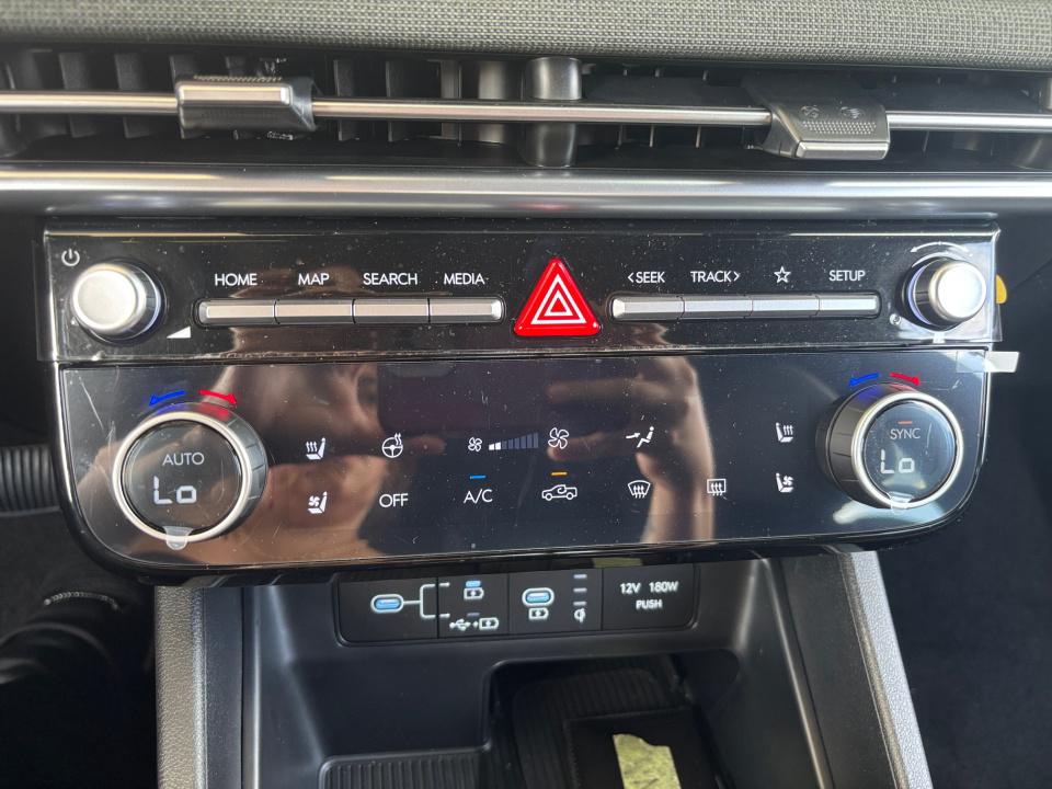 2025 Hyundai Santa Cruz Limited - Photo 18