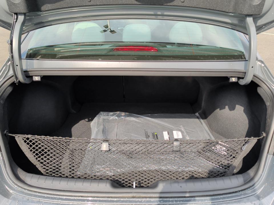 2026 Hyundai Elantra Limited - Photo 15