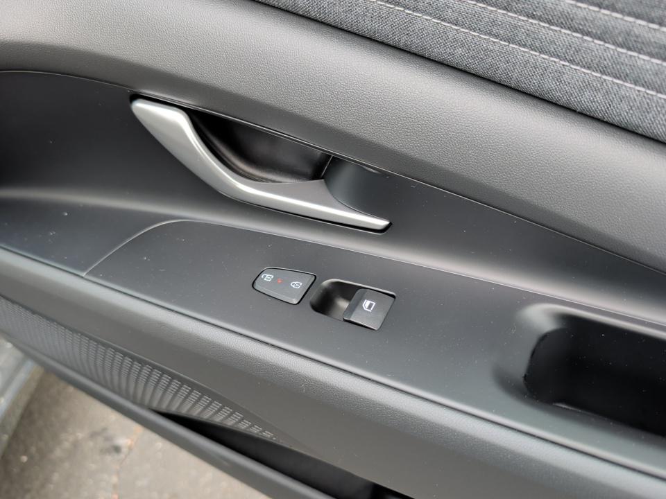 2026 Hyundai Elantra Limited - Photo 31