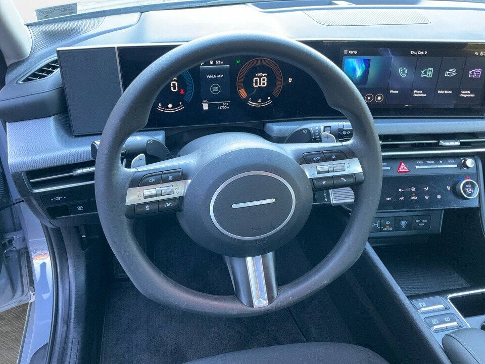 2025 Hyundai Sonata SEL photo 2
