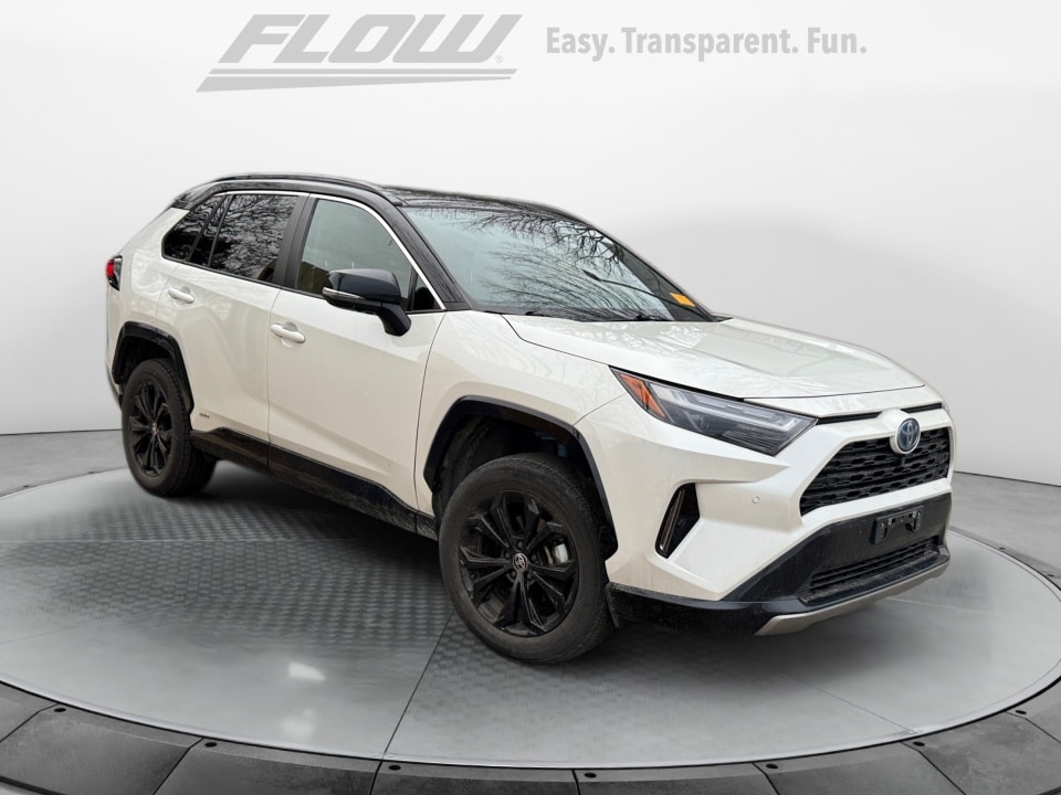 2022 Toyota RAV4 XSE's photo