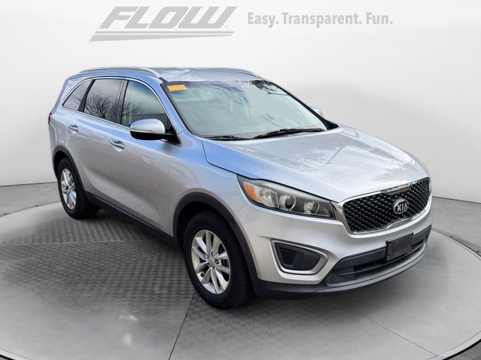 2016 Kia Sorento LX's photo