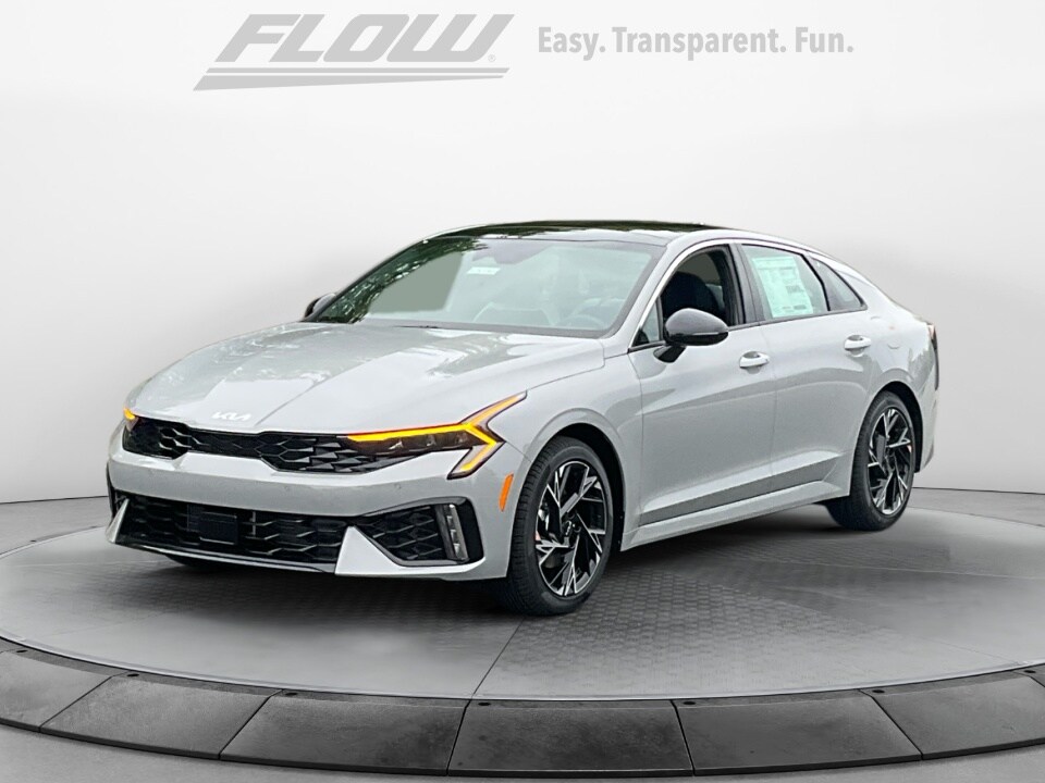 2025 Kia K5 GT-Line photo 3